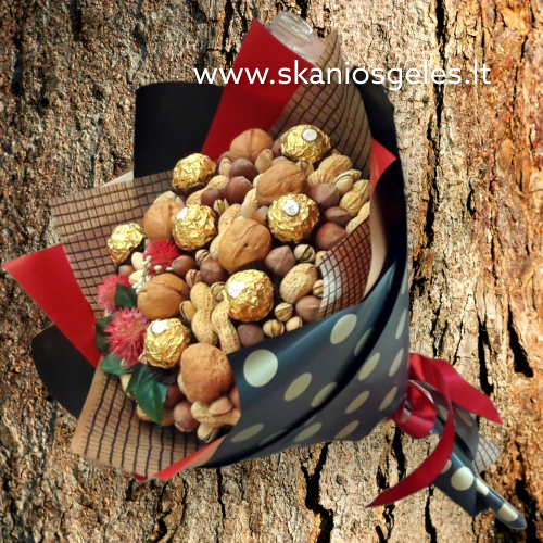 Riešutas - puokštė iš saldainių  Skanios gėlės